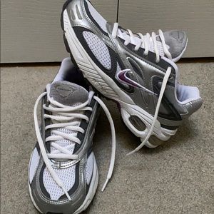 Nike Air Kantara sneakers